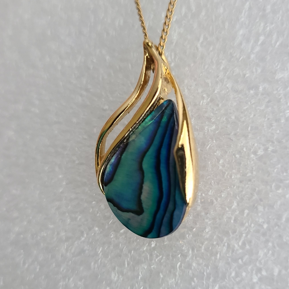 Vintage Xiomara Castra Gold Tone and Abalone Pendant on 24 Inch Gold-tone Chain - Picture 5 of 12